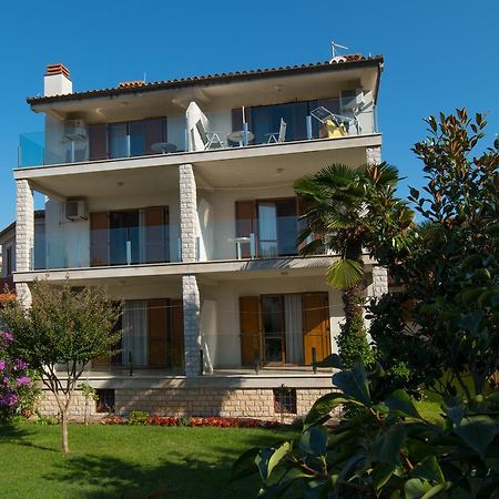 Apartmani Mira Premantura Buitenkant foto