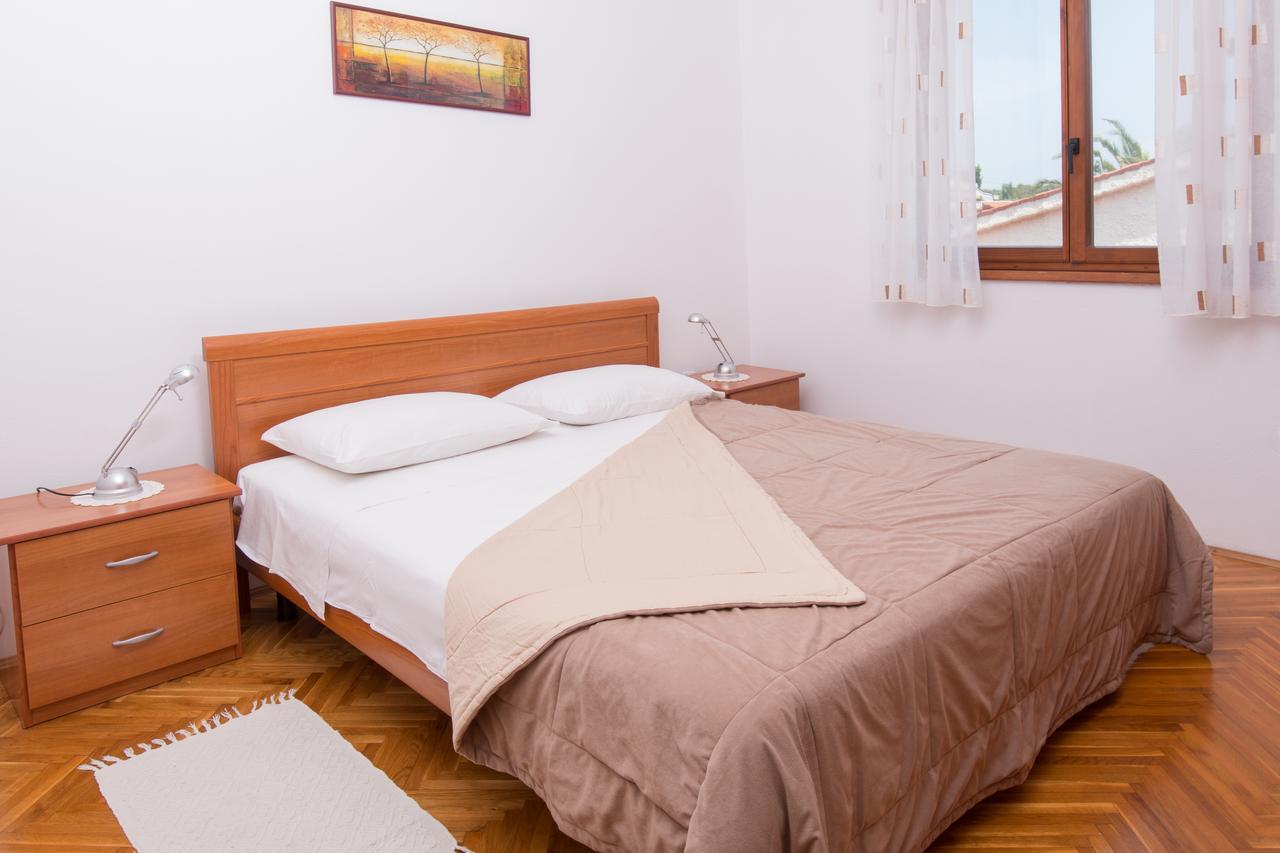 Apartmani Mira Premantura Buitenkant foto