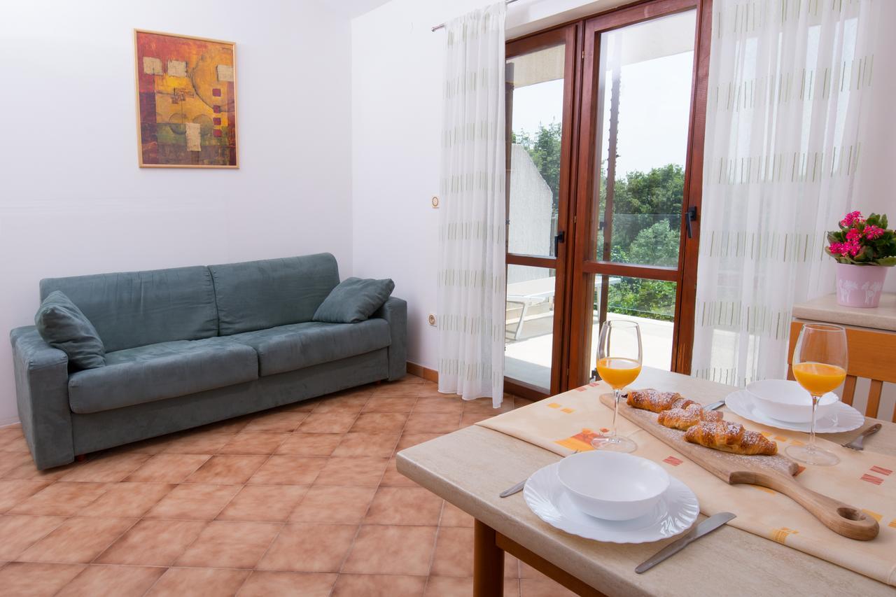 Apartmani Mira Premantura Buitenkant foto