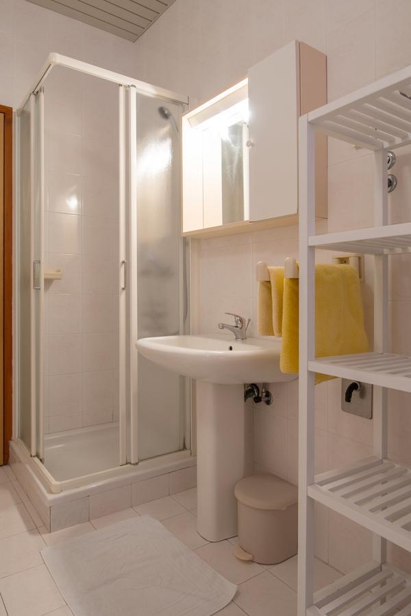 Apartmani Mira Premantura Buitenkant foto